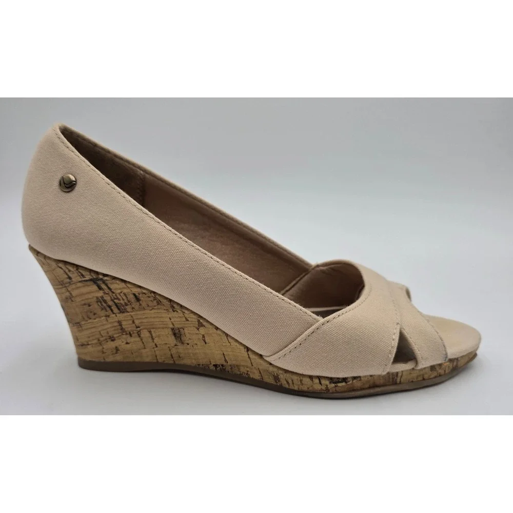 LifeStride Rogue Women's 8.5M Beige Canvas Peep Toe Cork Wedge Sandals